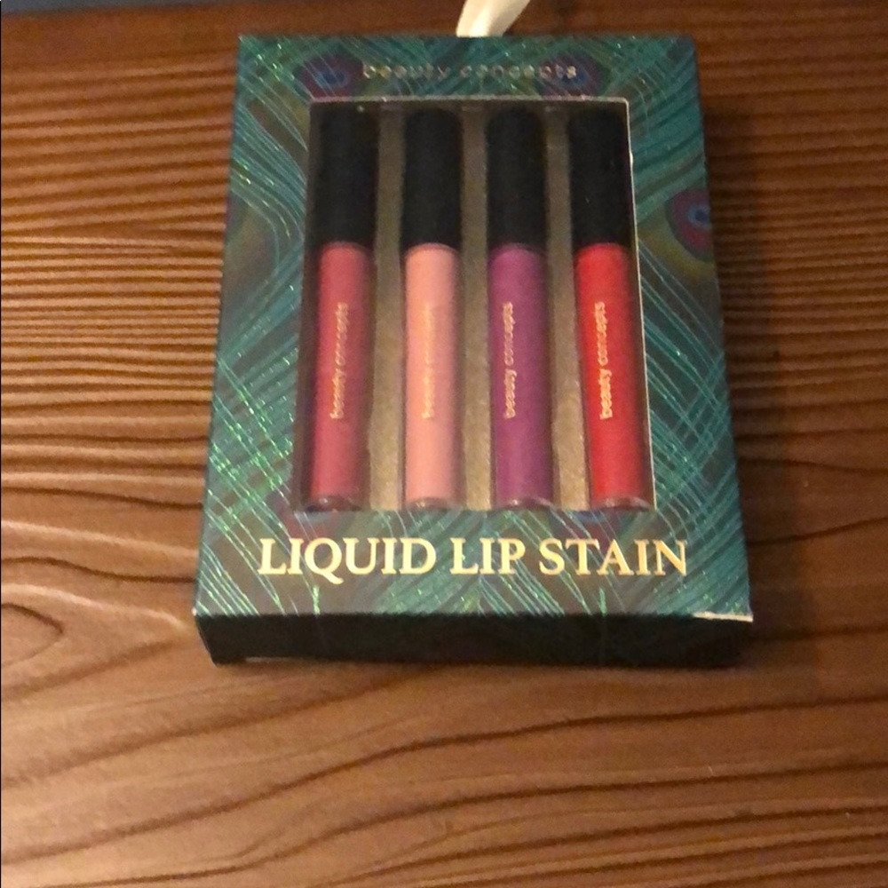 Lip stain